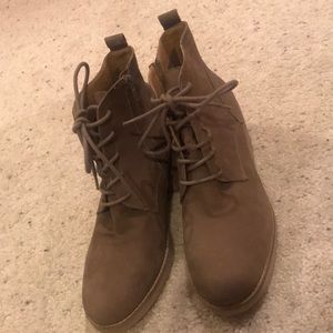 LUCKY BRAND TIE UP BOOTS